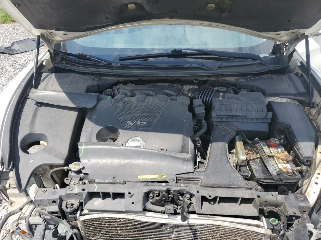 2010 NISSAN Maxima