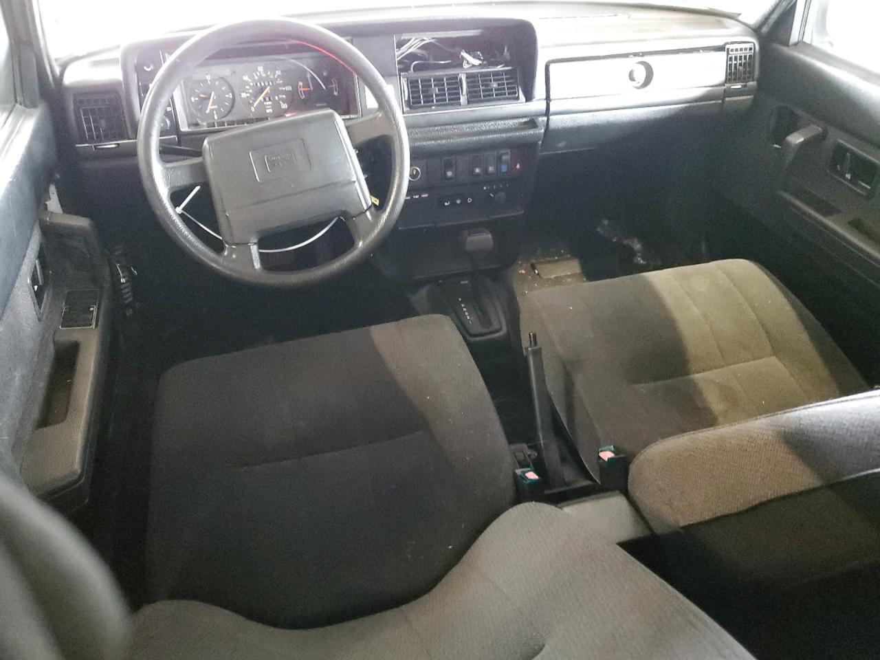 1993 VOLVO 240