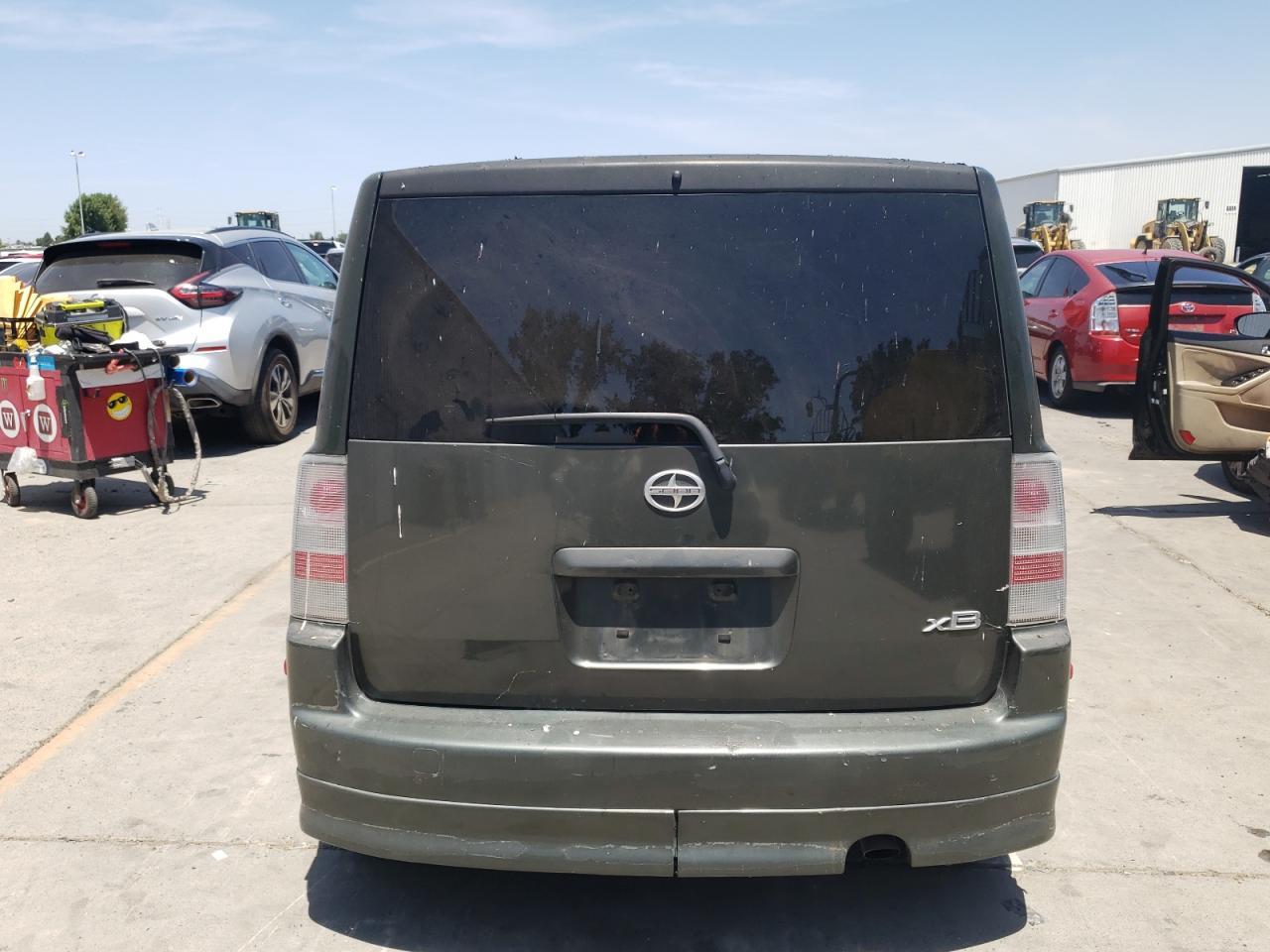 2004 TOYOTA SCION