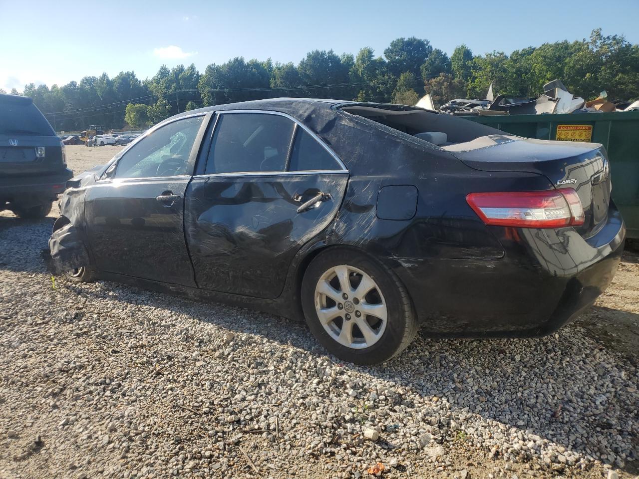 2011 TOYOTA CAMRY