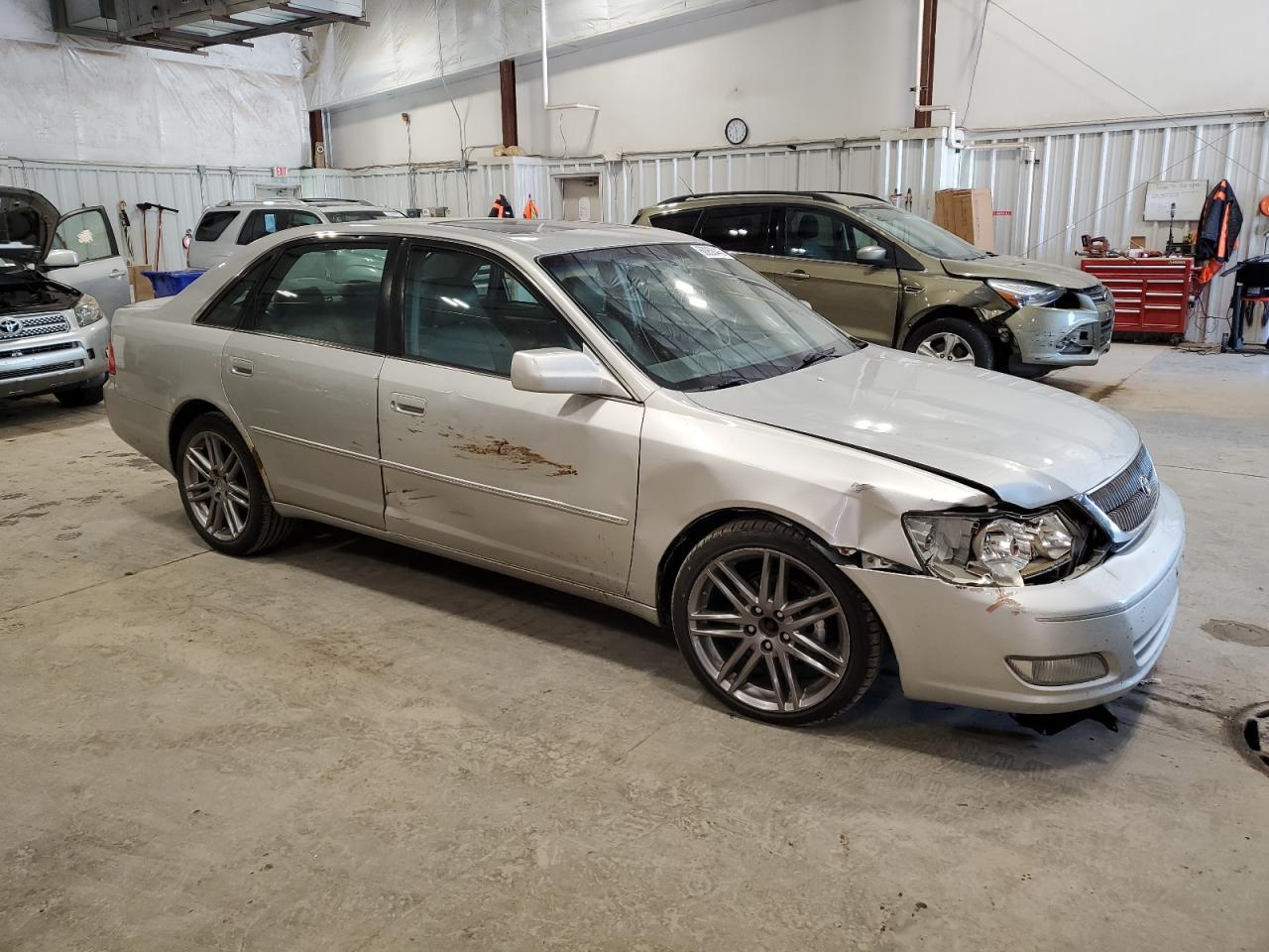 2002 TOYOTA Avalon