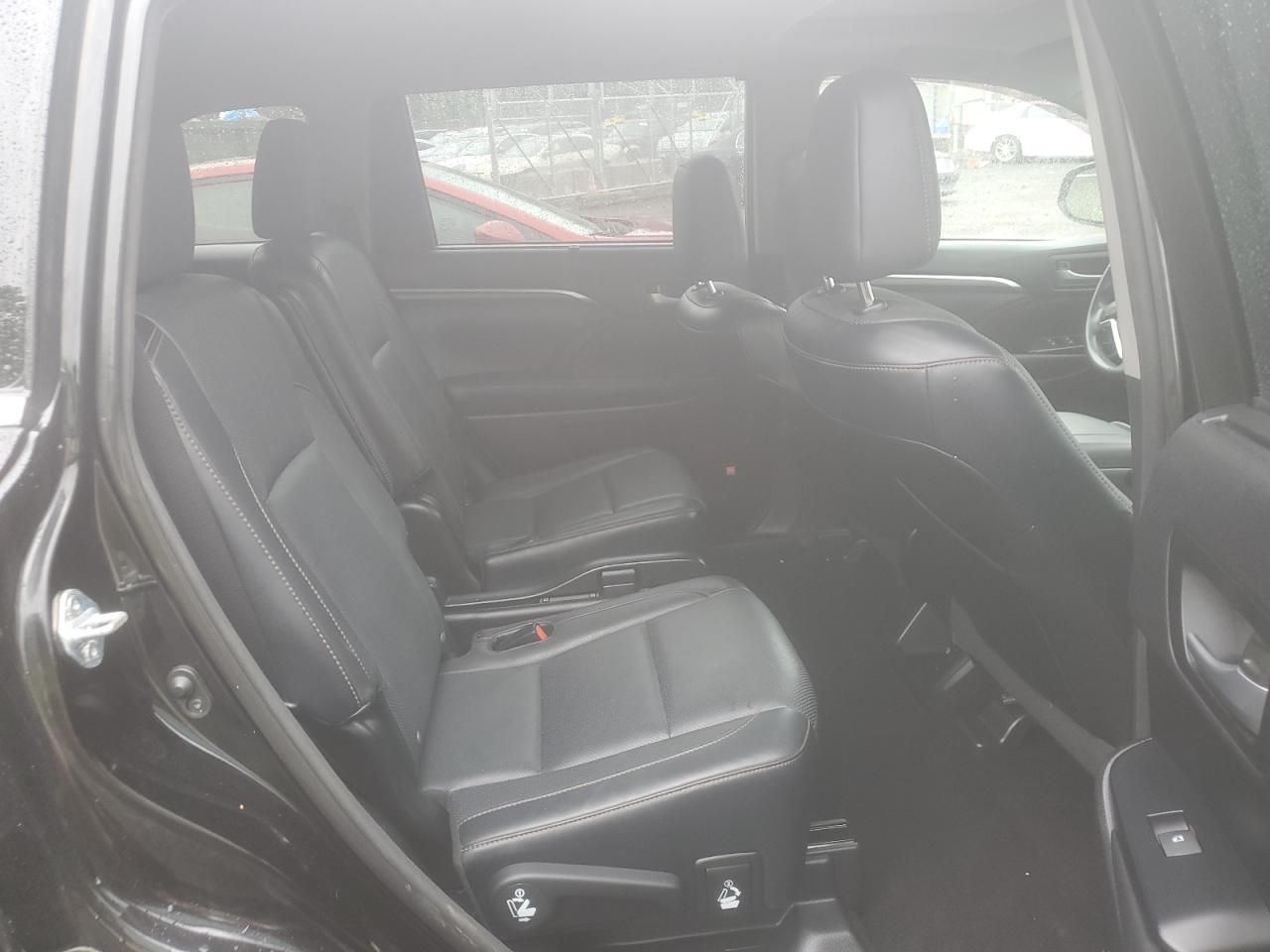 2015 TOYOTA HIGHLANDER