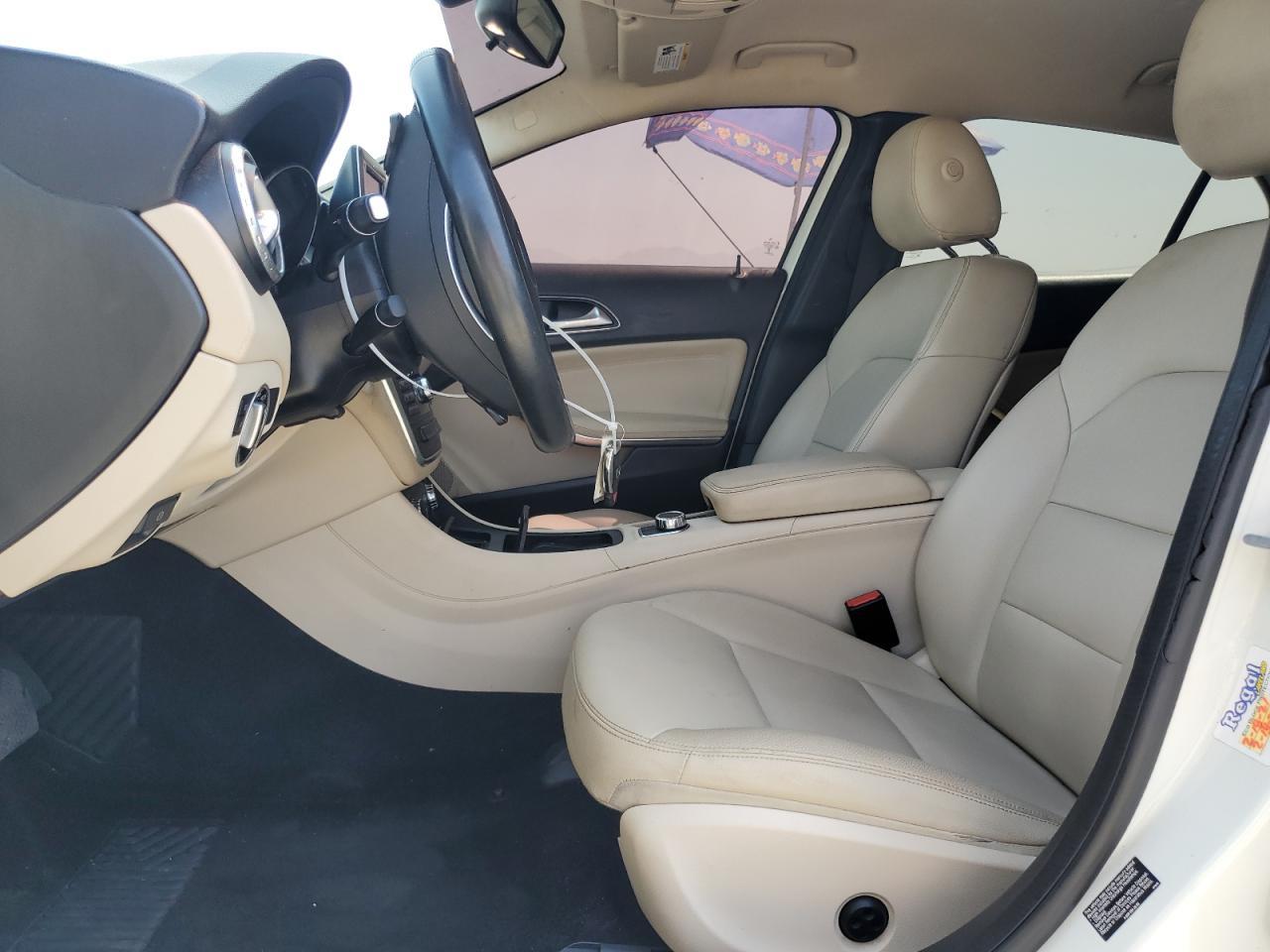 2015 MERCEDES-BENZ GLA-Class