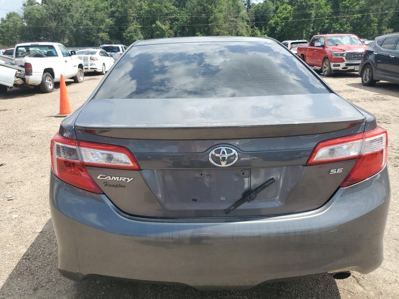 2014 TOYOTA CAMRY