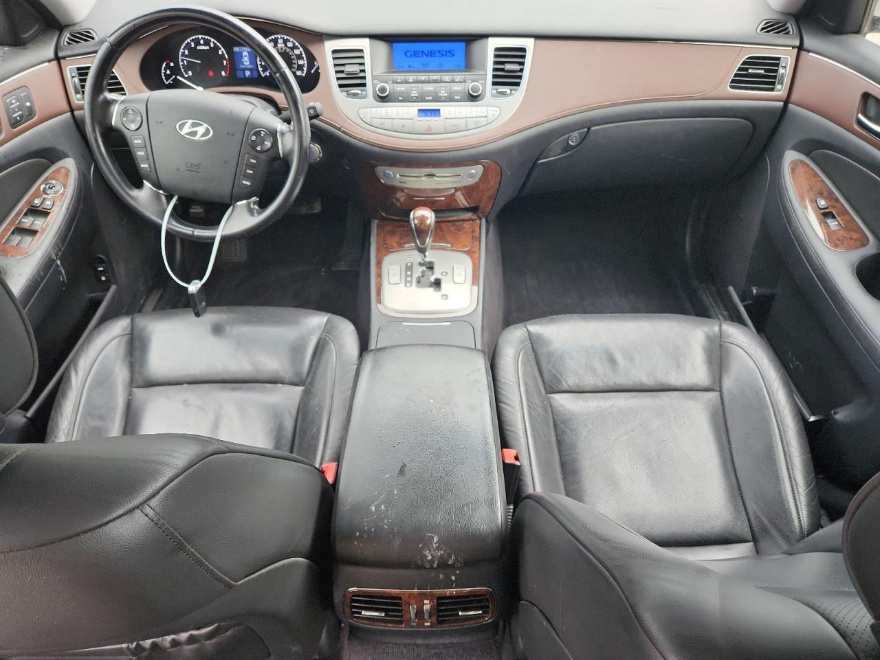 2009 HYUNDAI GENESIS