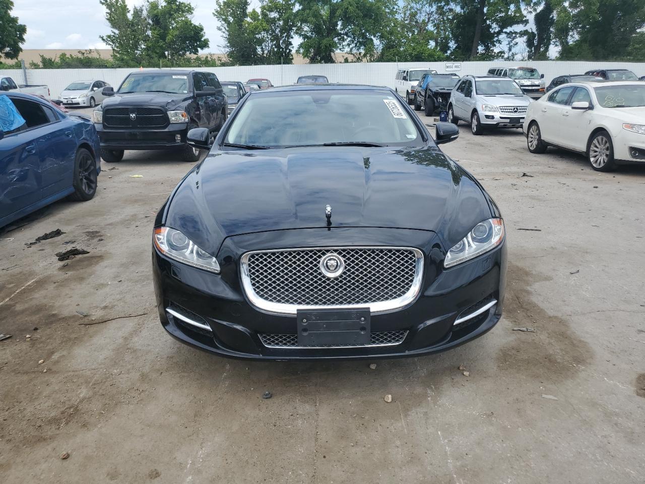 2011 JAGUAR Xj-Series