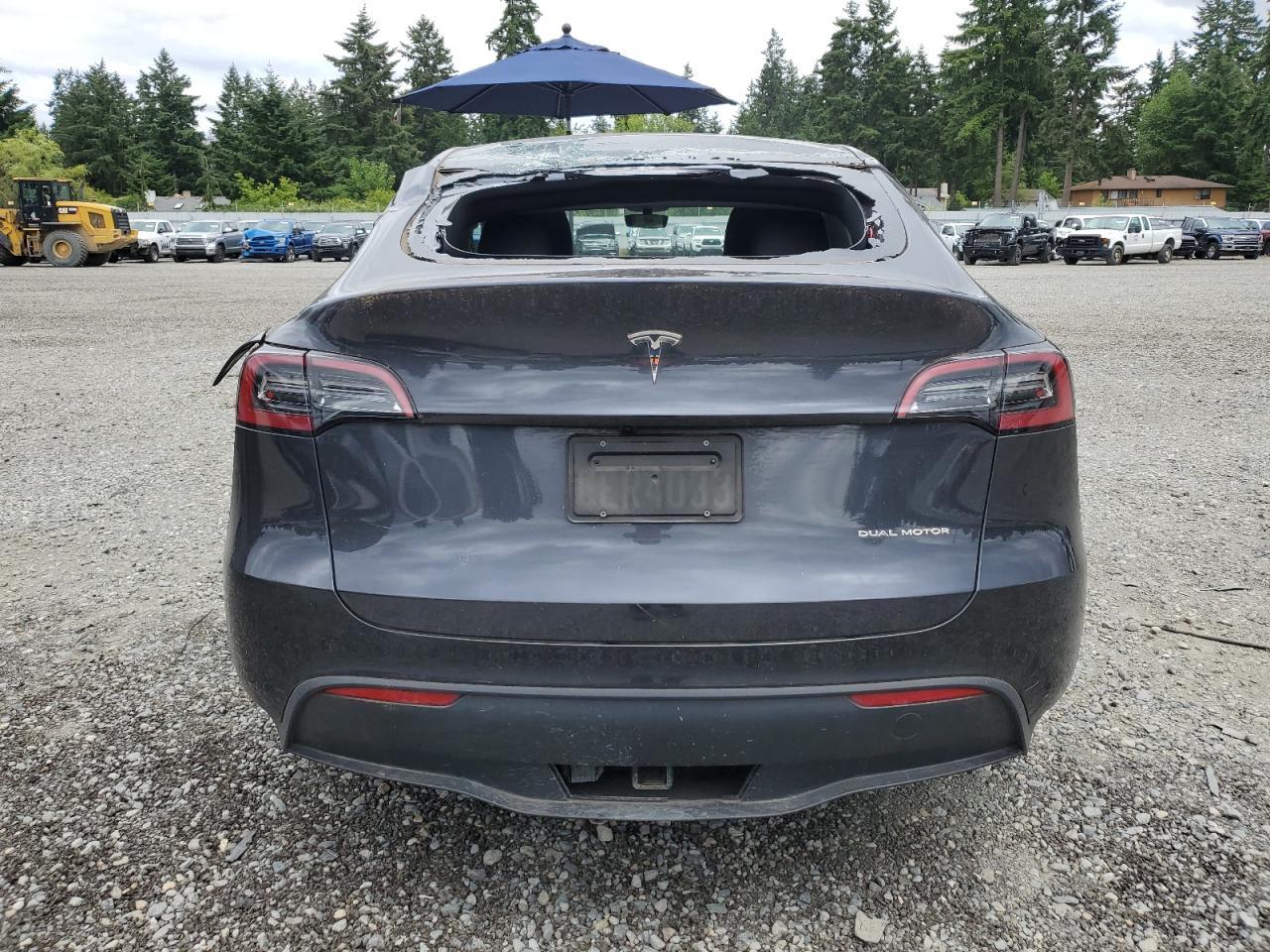2024 TESLA MODEL Y