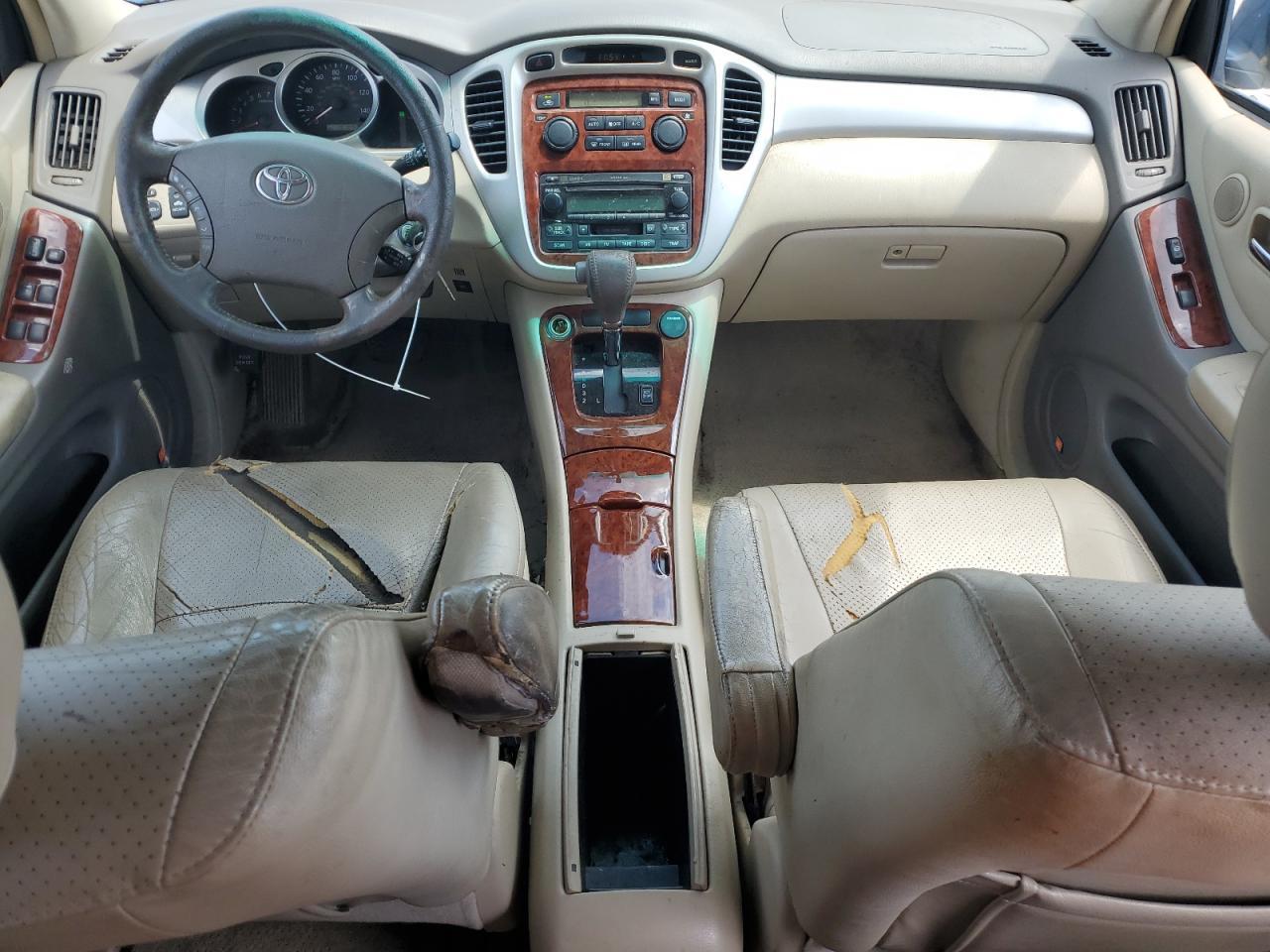 2004 TOYOTA HIGHLANDER