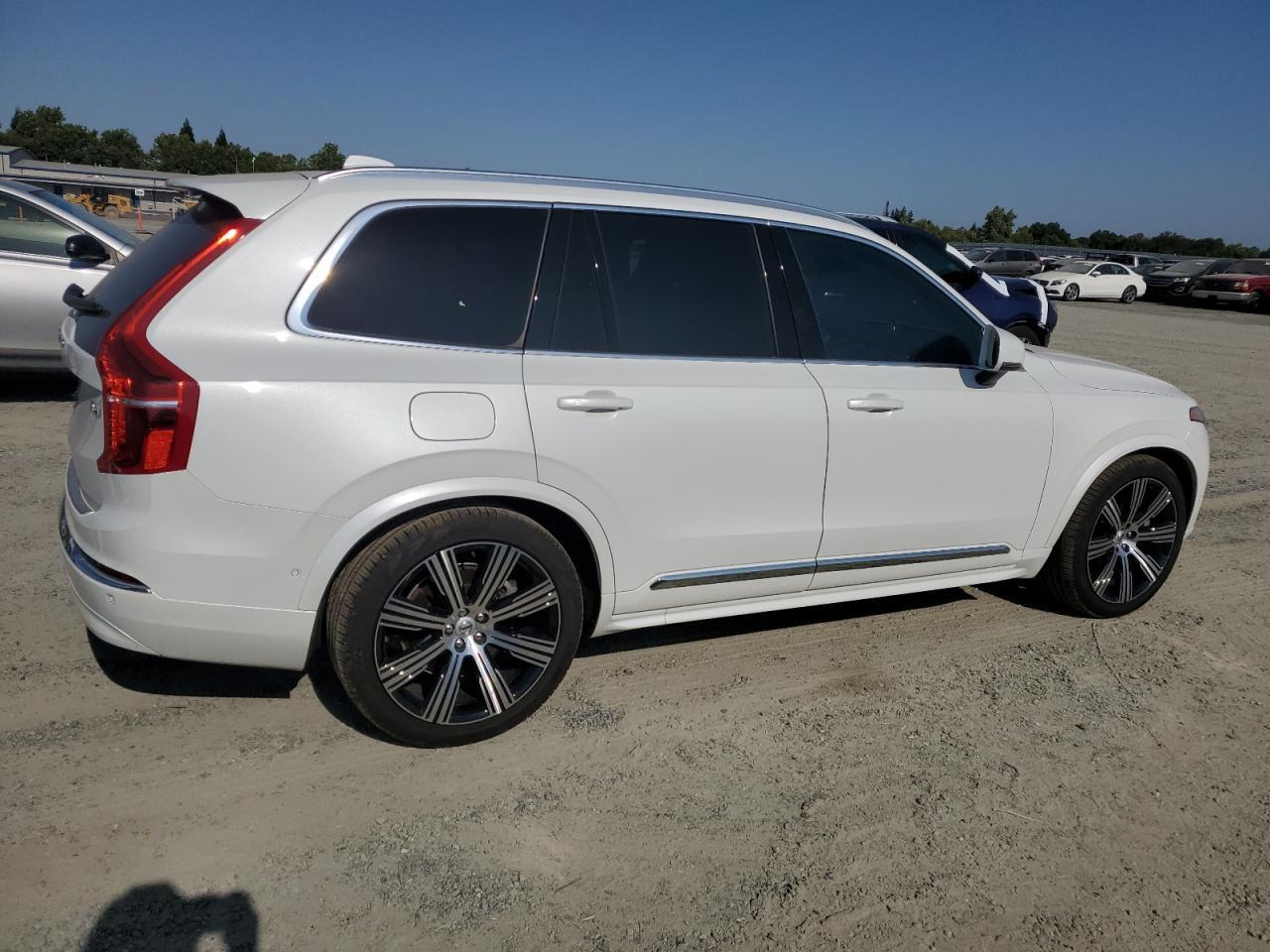 2025 VOLVO XC90