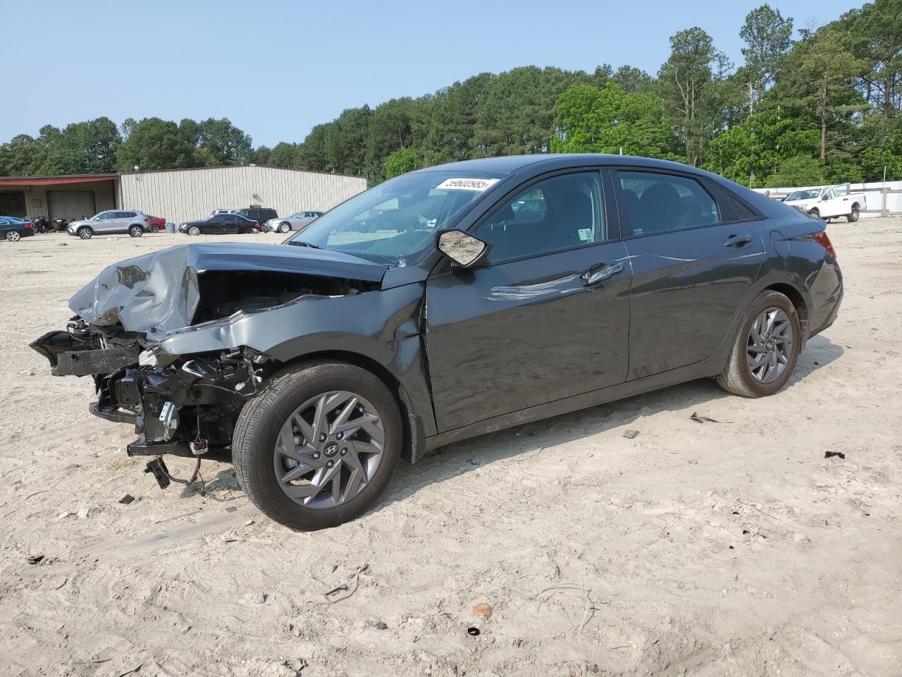 2024 HYUNDAI ELANTRA