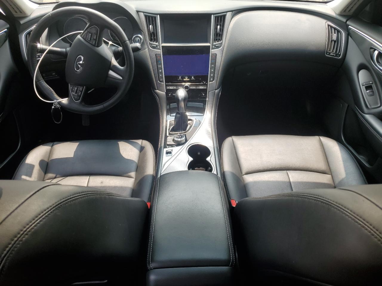 2016 INFINITI Q50