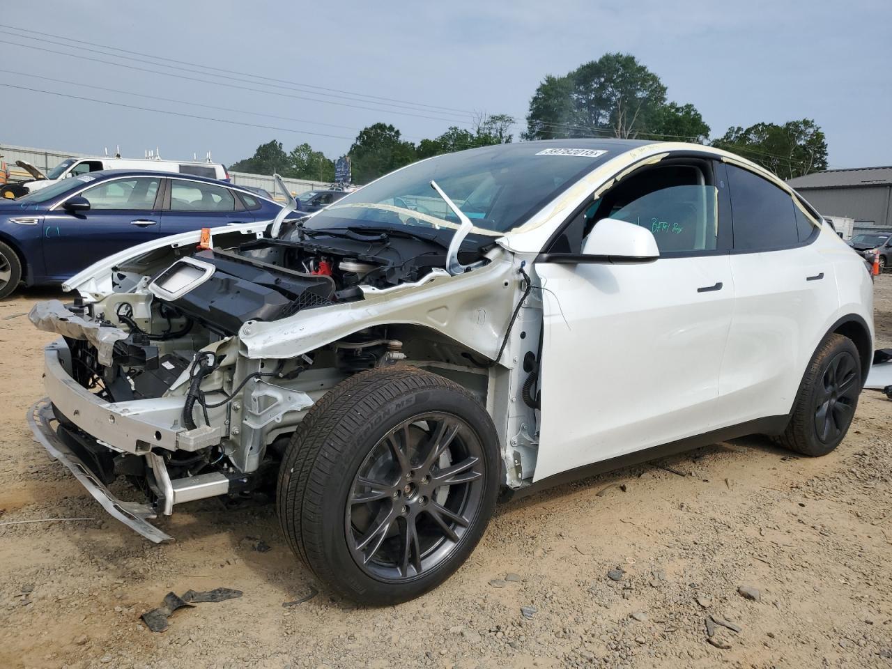 2025 TESLA MODEL Y
