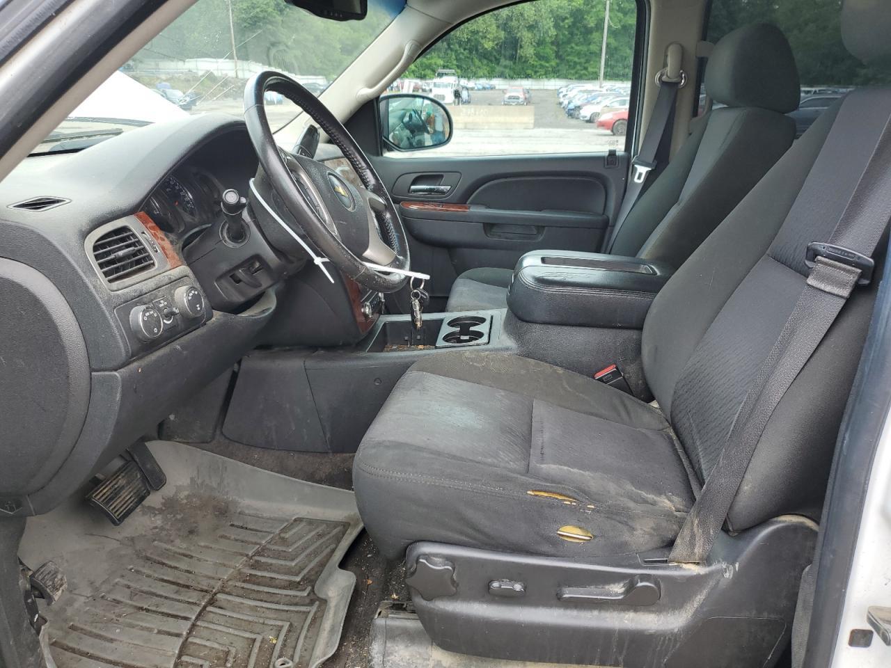 2014 CHEVROLET Suburban