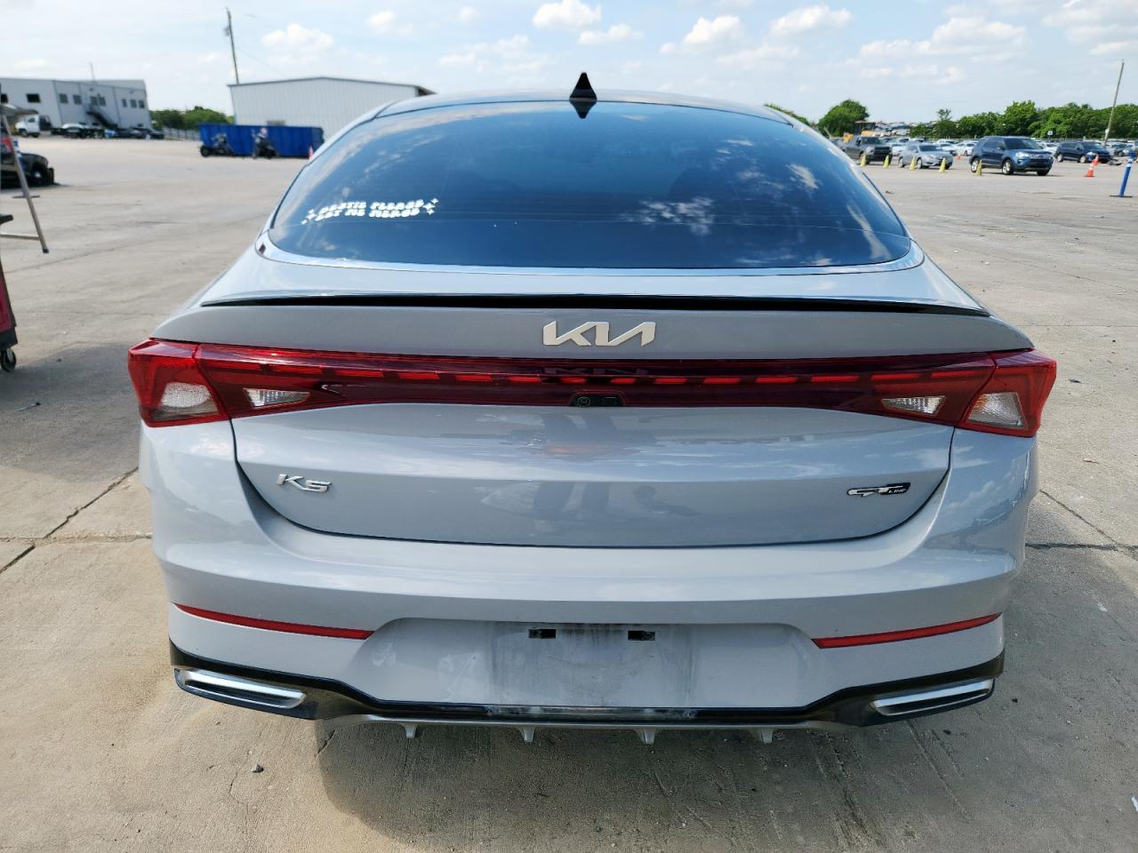 2022 KIA K5