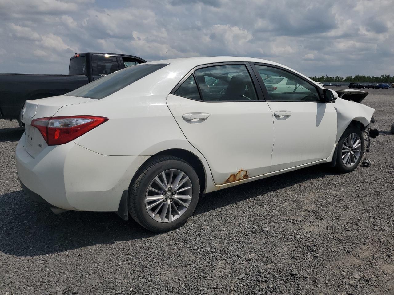 2015 TOYOTA COROLLA