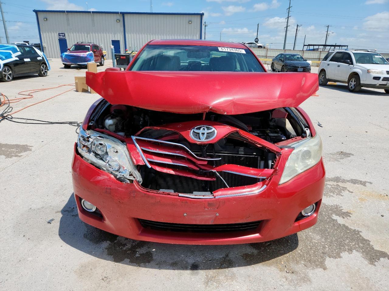 2011 TOYOTA CAMRY