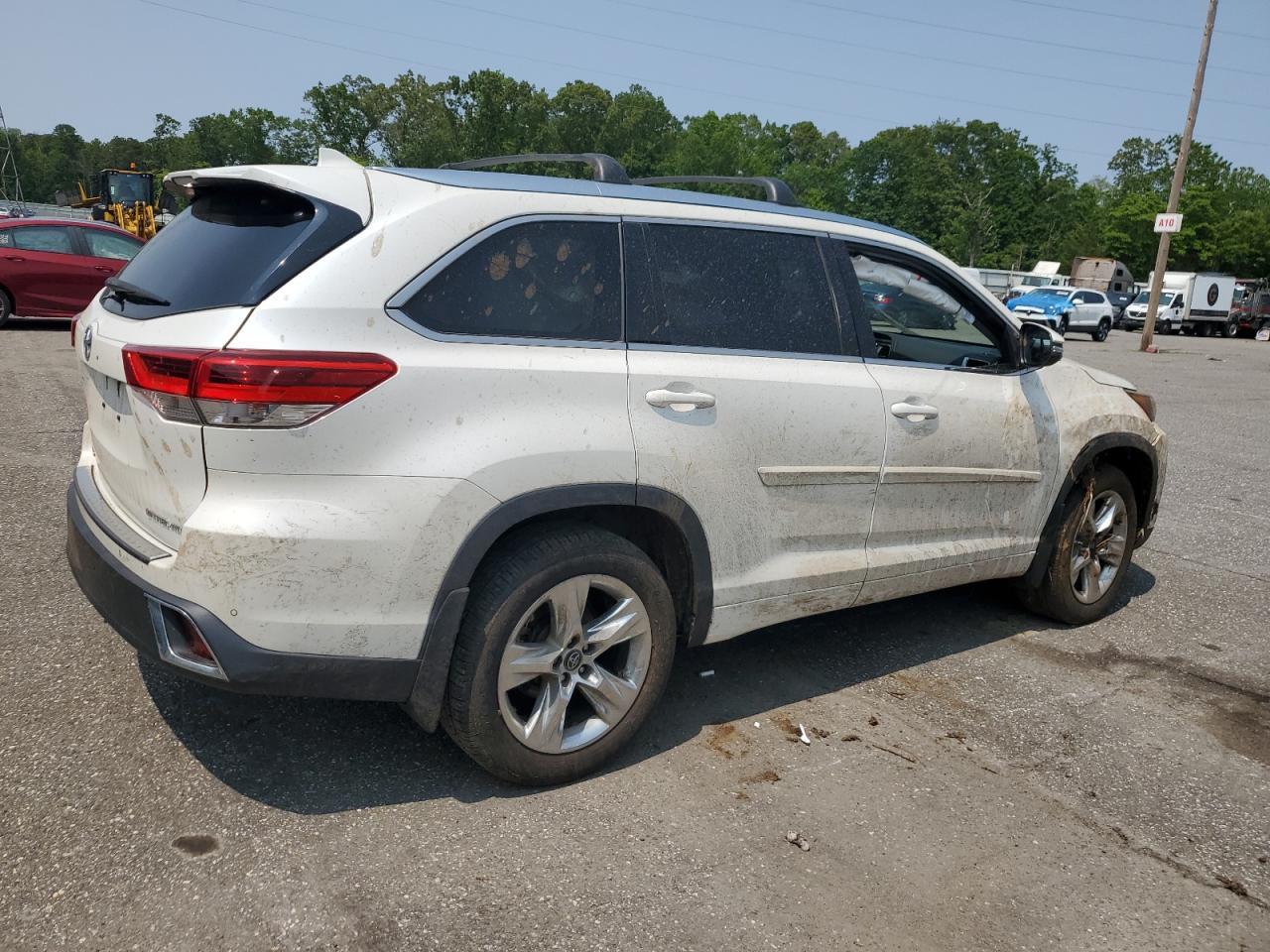 2017 TOYOTA HIGHLANDER