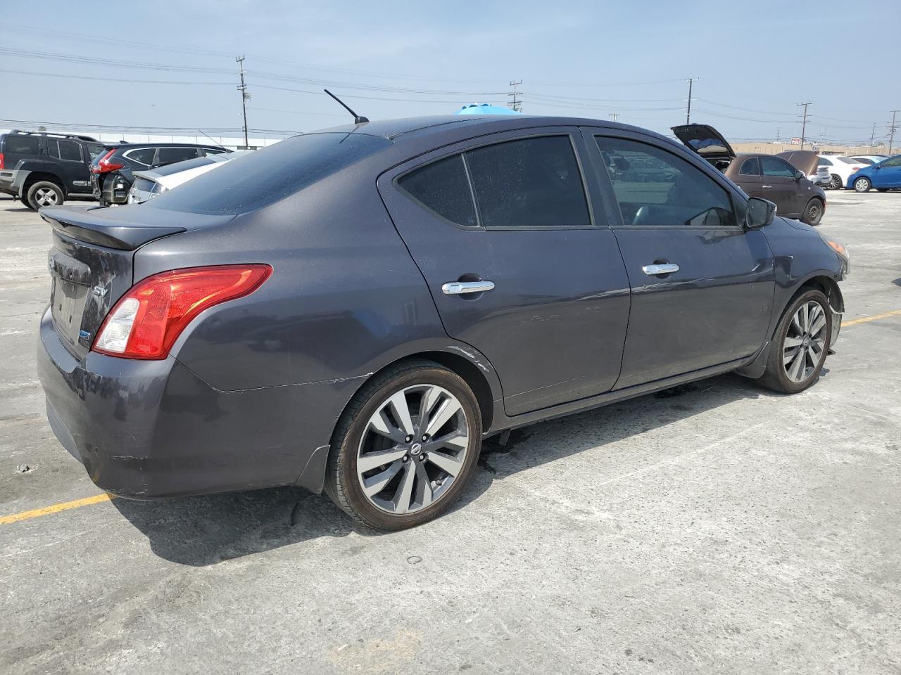 2015 NISSAN VERSA