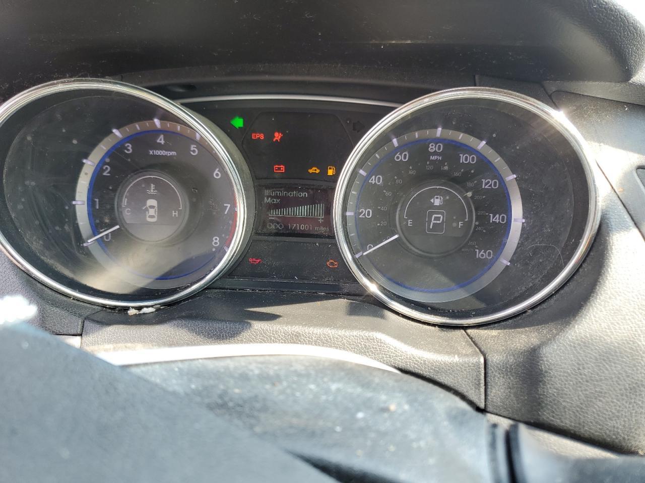 2011 HYUNDAI SONATA