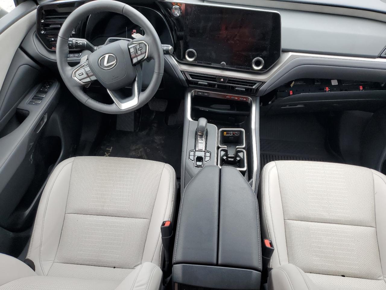 2024 LEXUS Tx