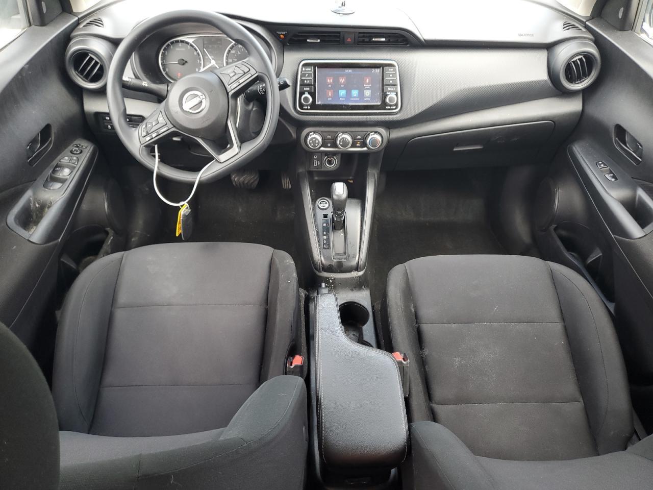2023 NISSAN KICKS