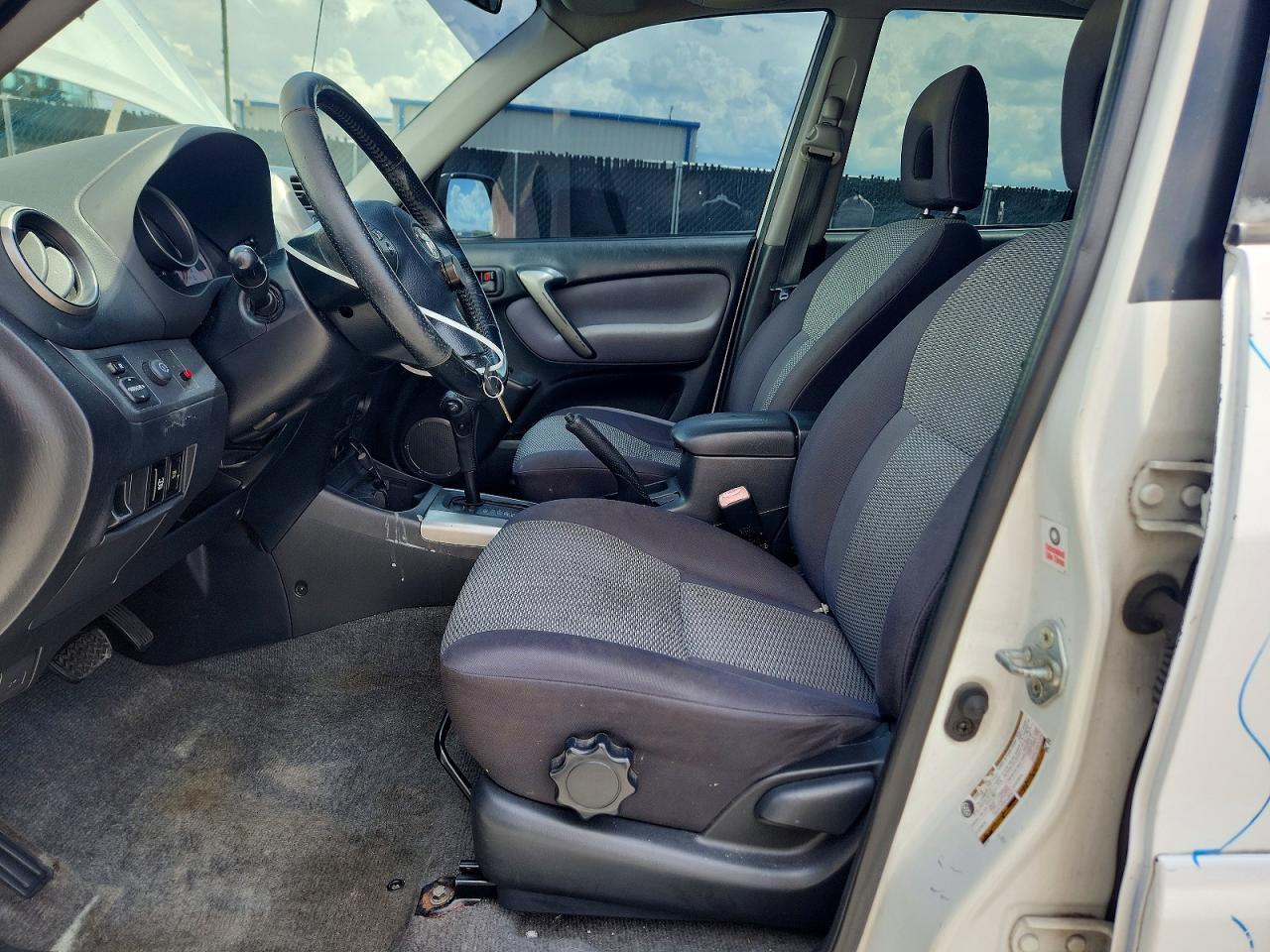 2005 TOYOTA RAV4