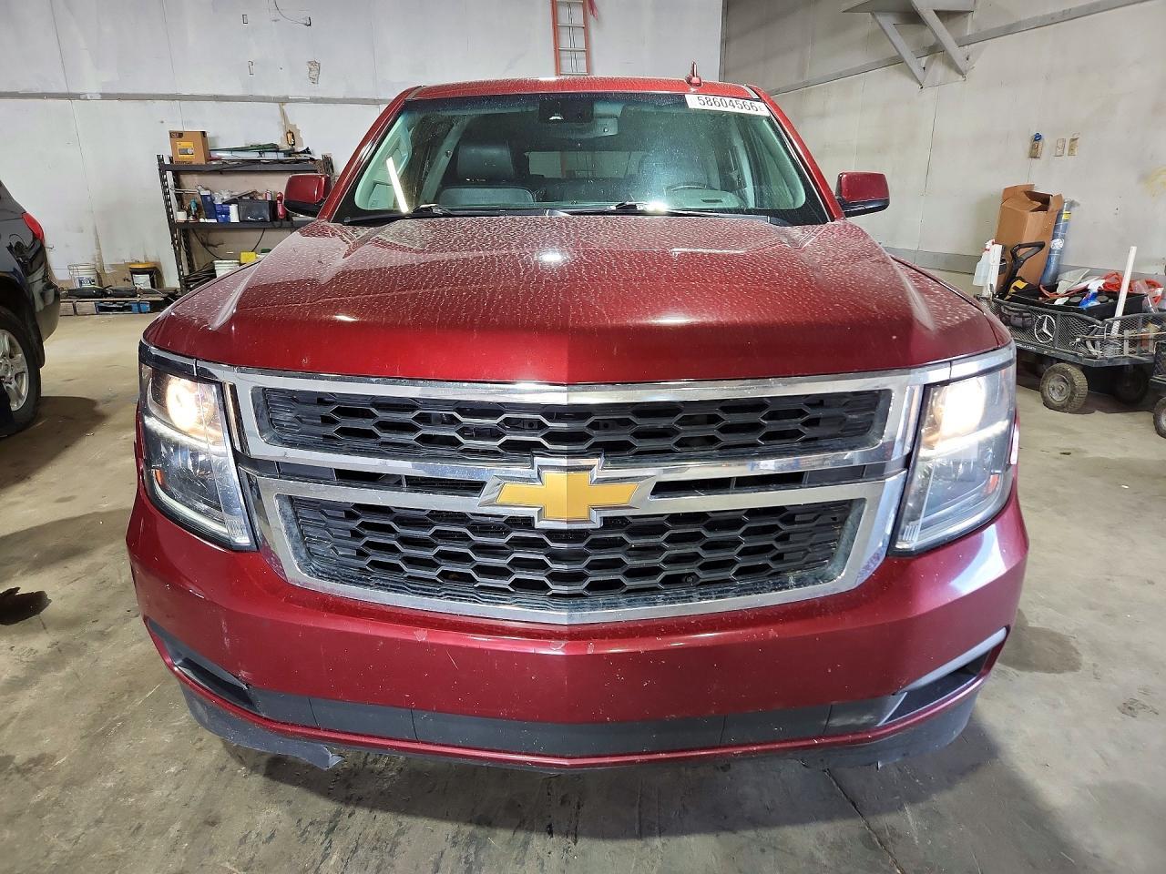 2016 CHEVROLET Suburban