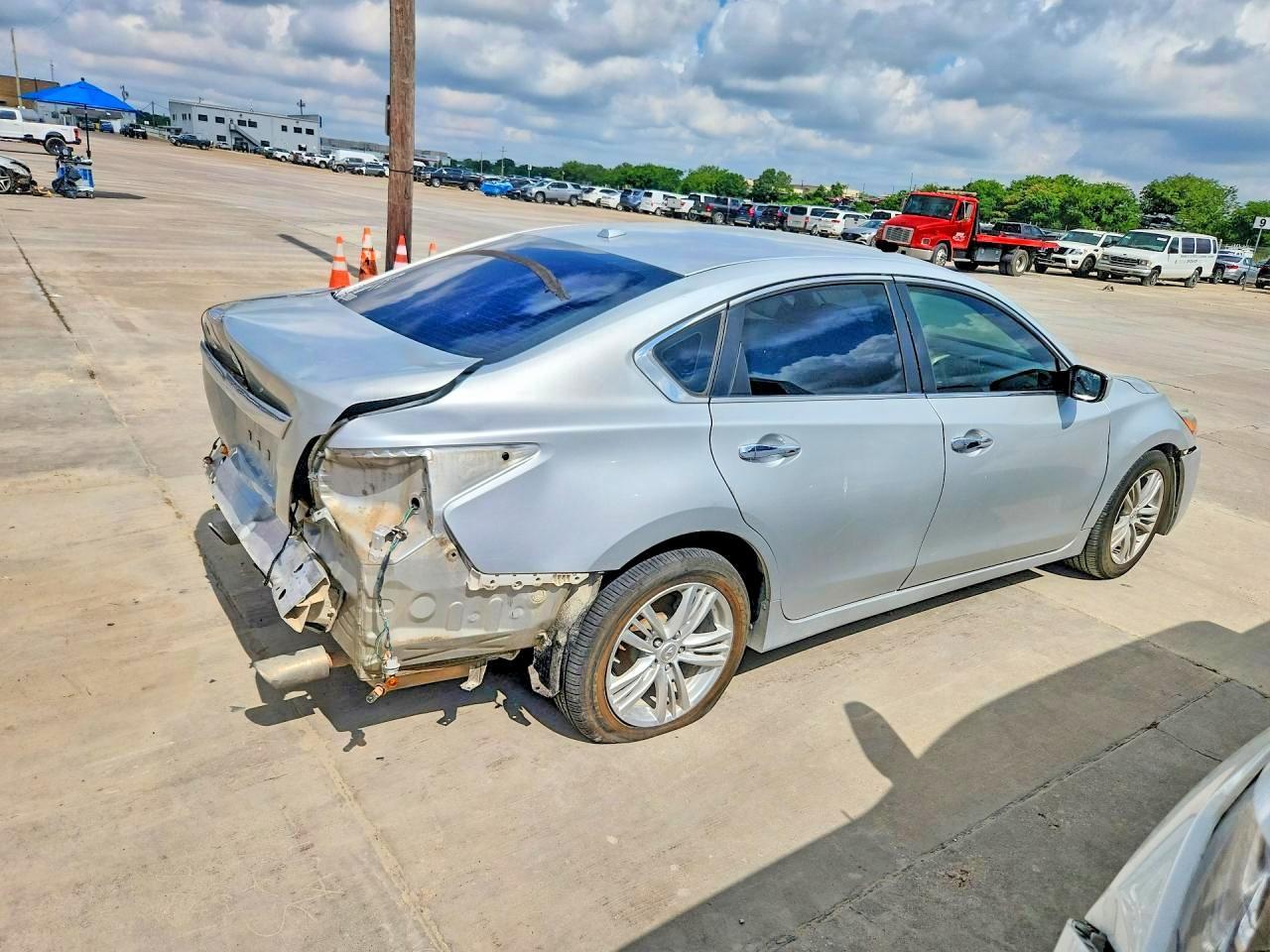 2015 NISSAN ALTIMA