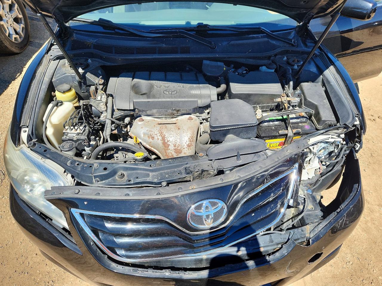 2011 TOYOTA CAMRY