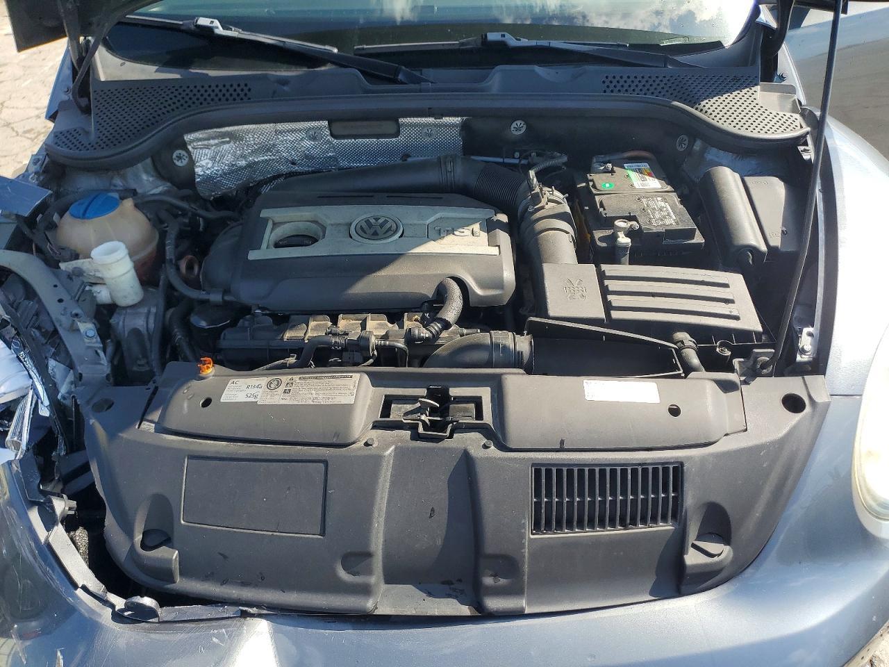 2012 VOLKSWAGEN Beetle