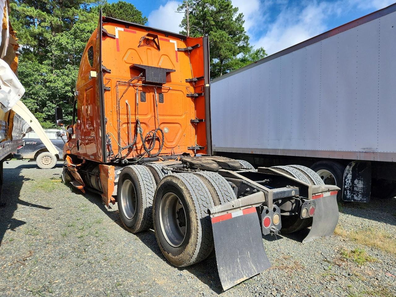 2013 FREIGHTLINER CASCADIA