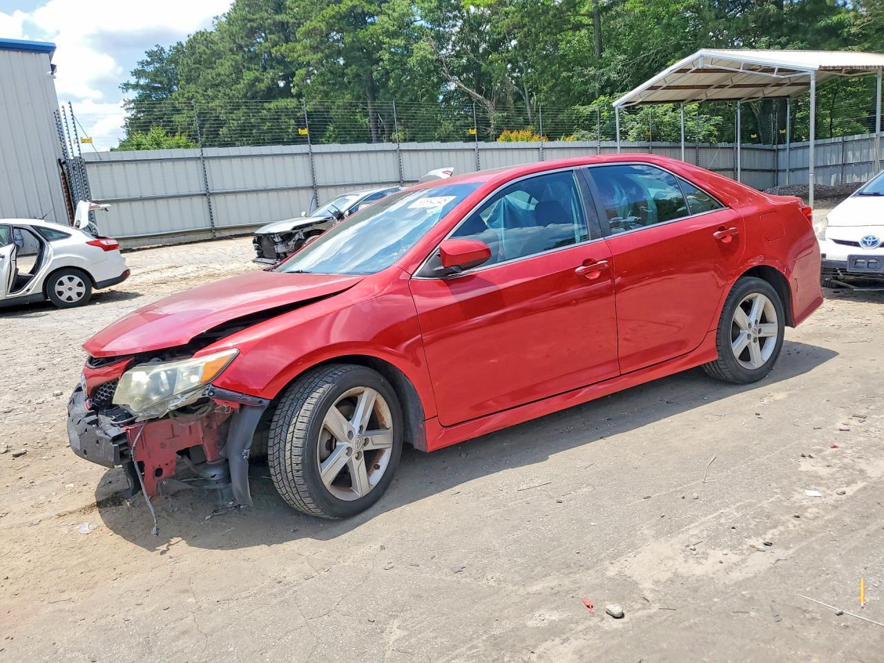 2014 TOYOTA CAMRY