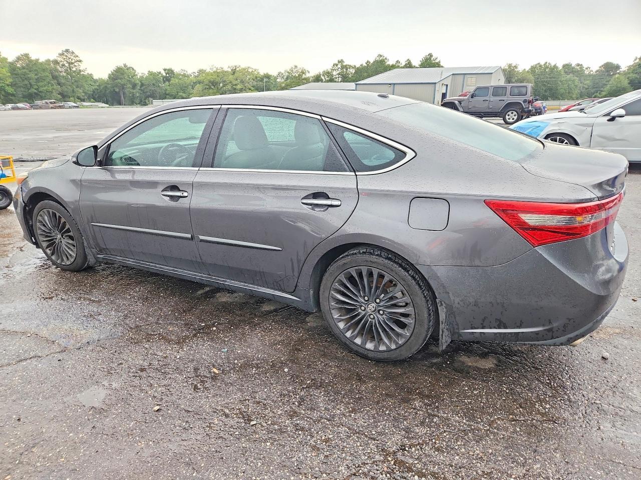 2016 TOYOTA Avalon