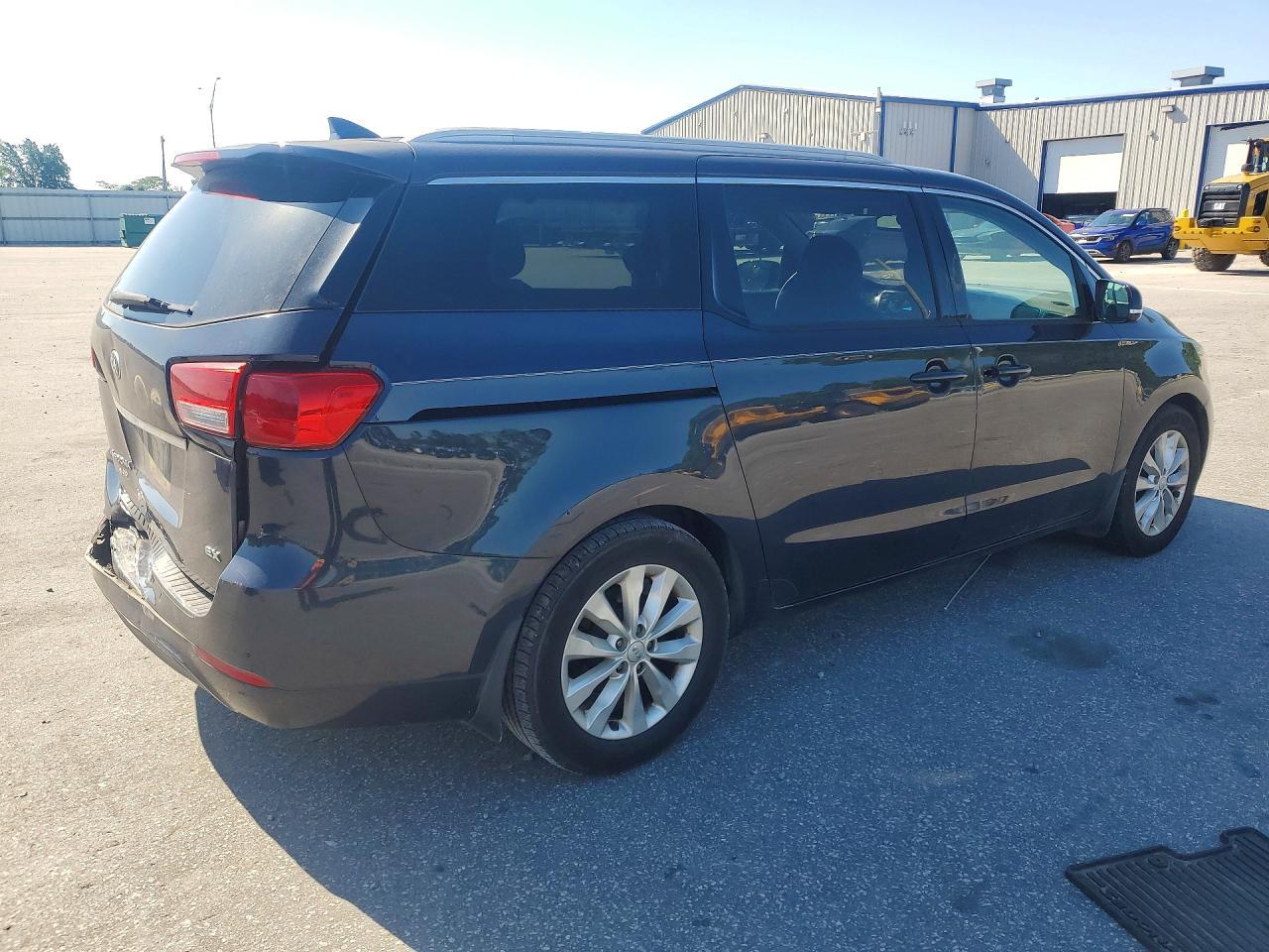 2015 KIA SEDONA