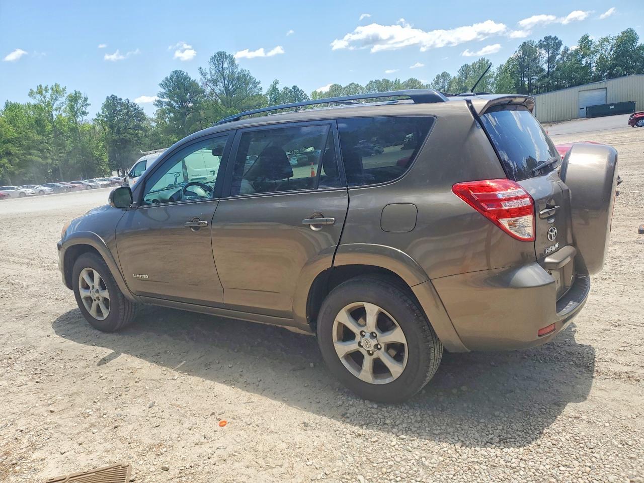 2011 TOYOTA RAV4