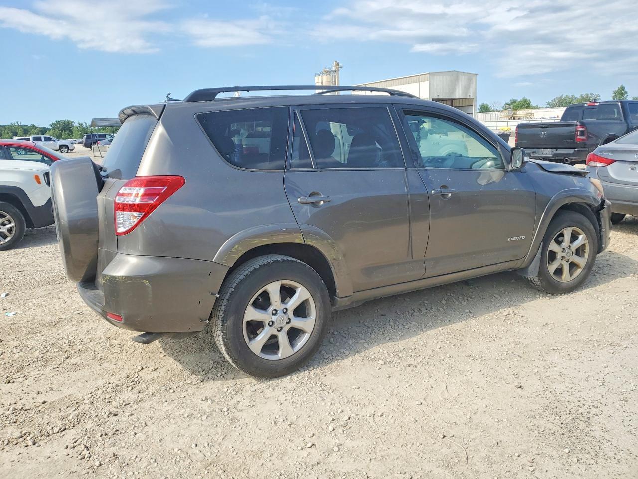 2011 TOYOTA RAV4