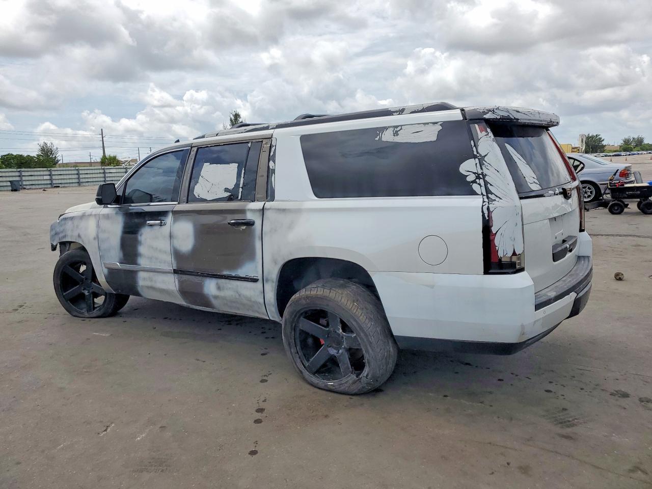 2016 CADILLAC Escalade ESV