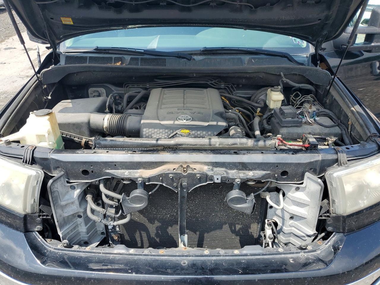 2011 TOYOTA TUNDRA