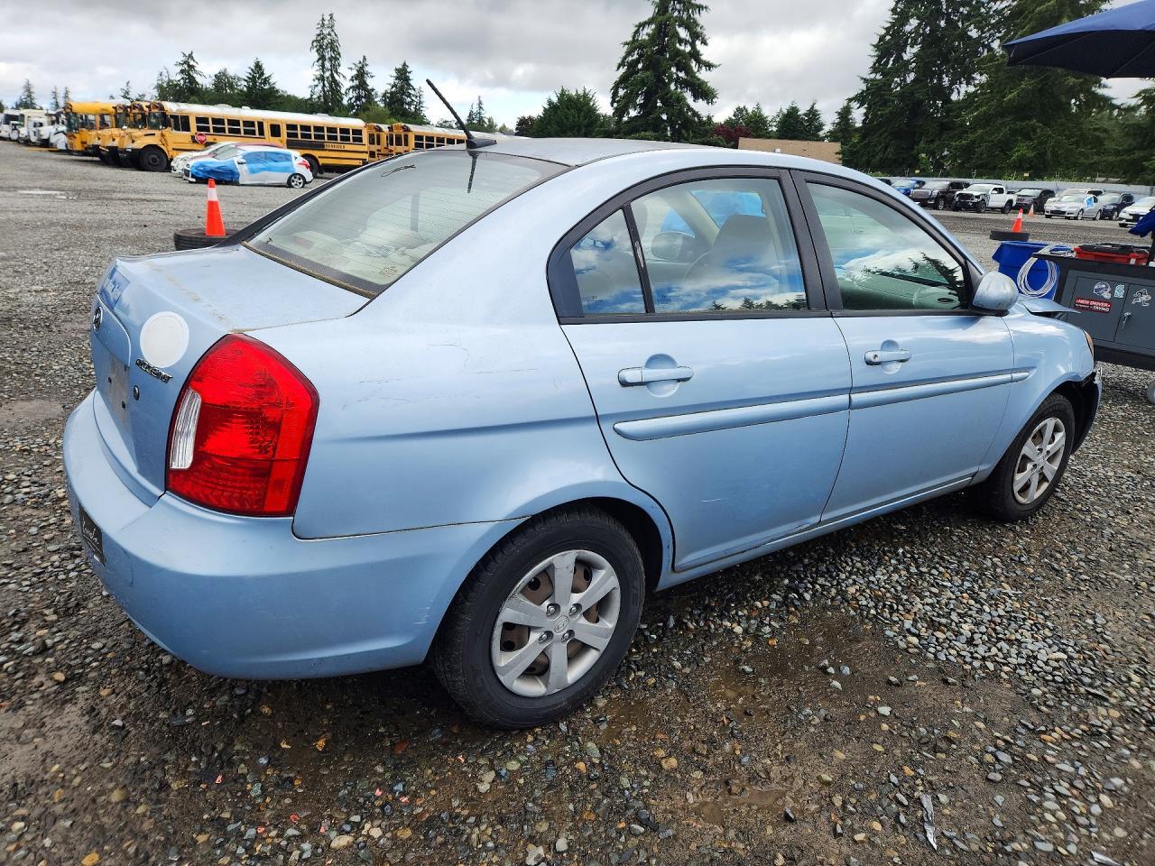 2011 HYUNDAI ACCENT