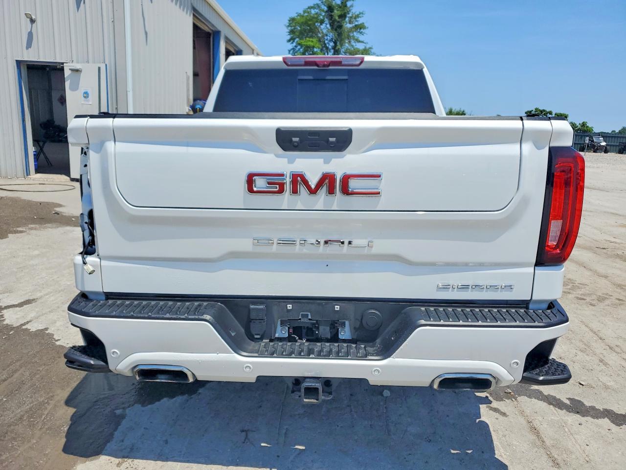 2025 GMC Sierra