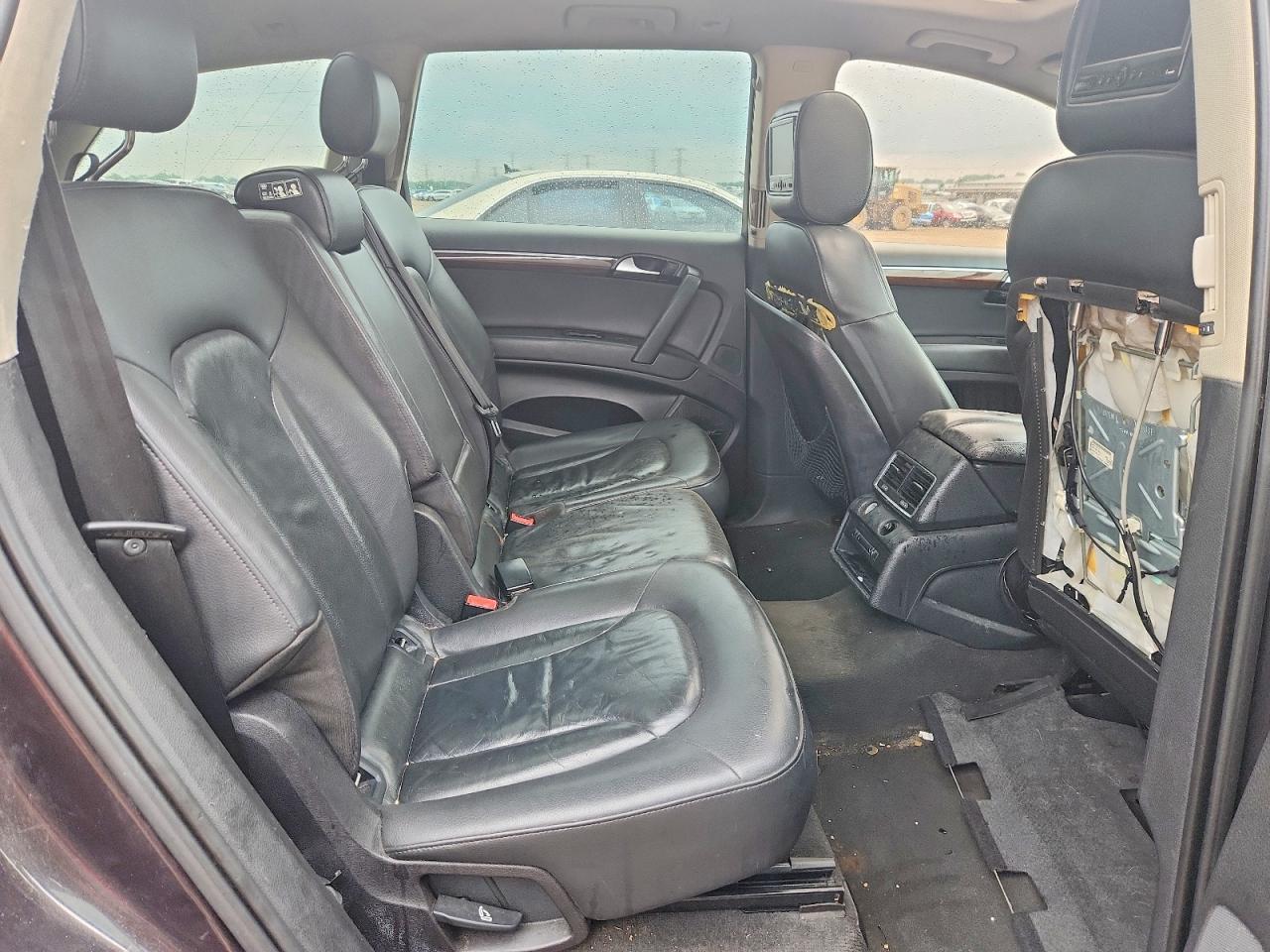 2010 AUDI Q7