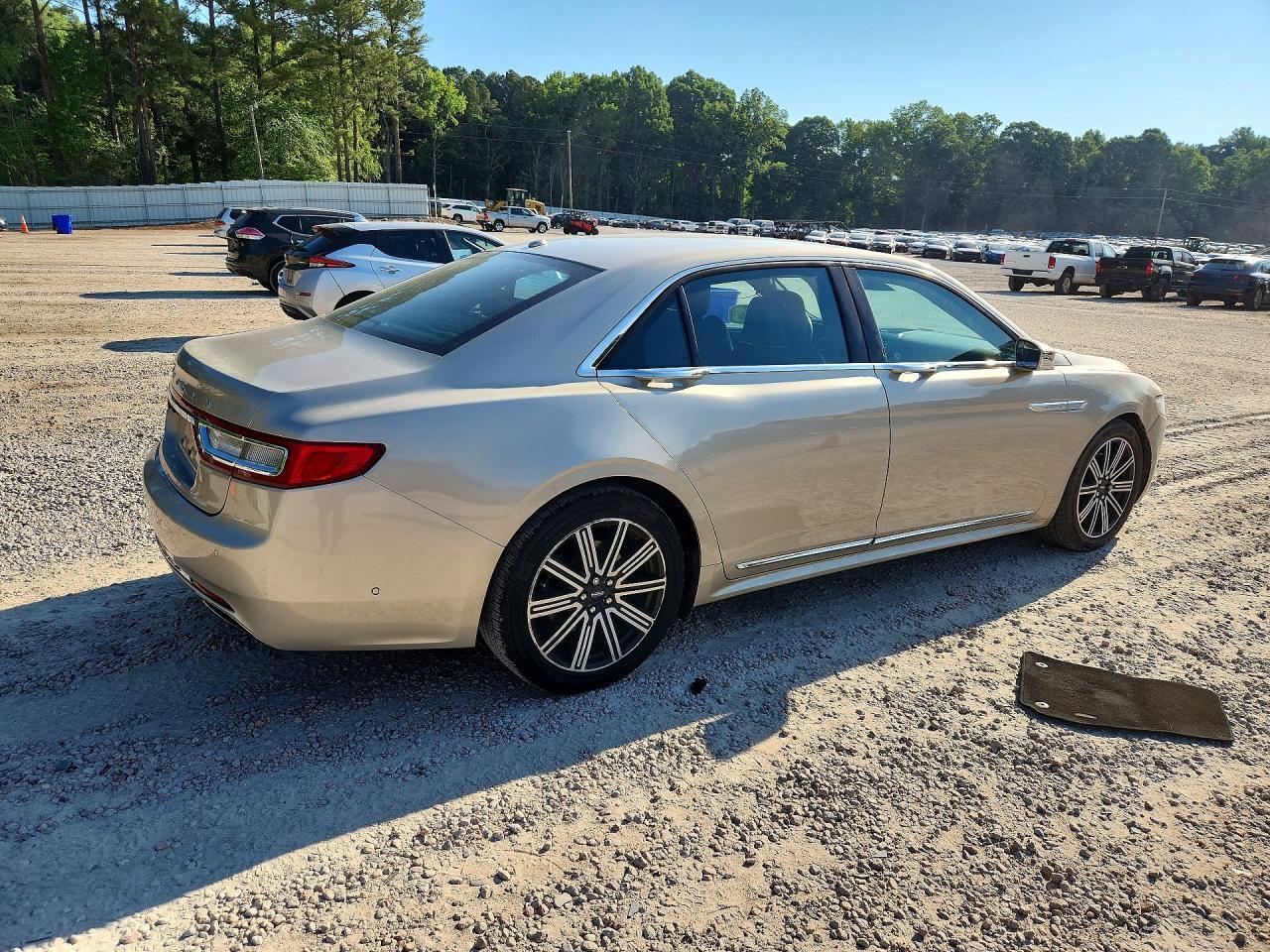2017 LINCOLN Continental