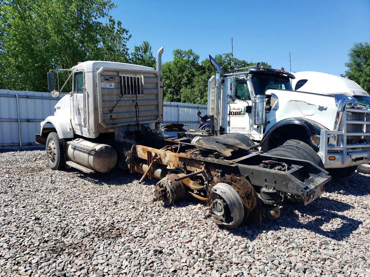 1999 KENWORTH Construction