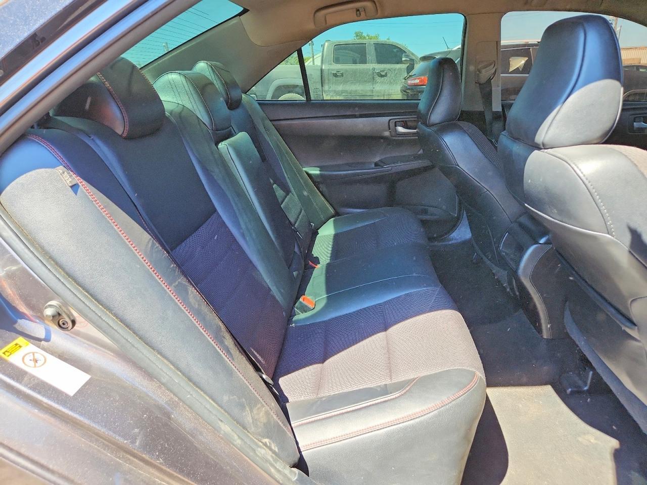 2016 TOYOTA CAMRY