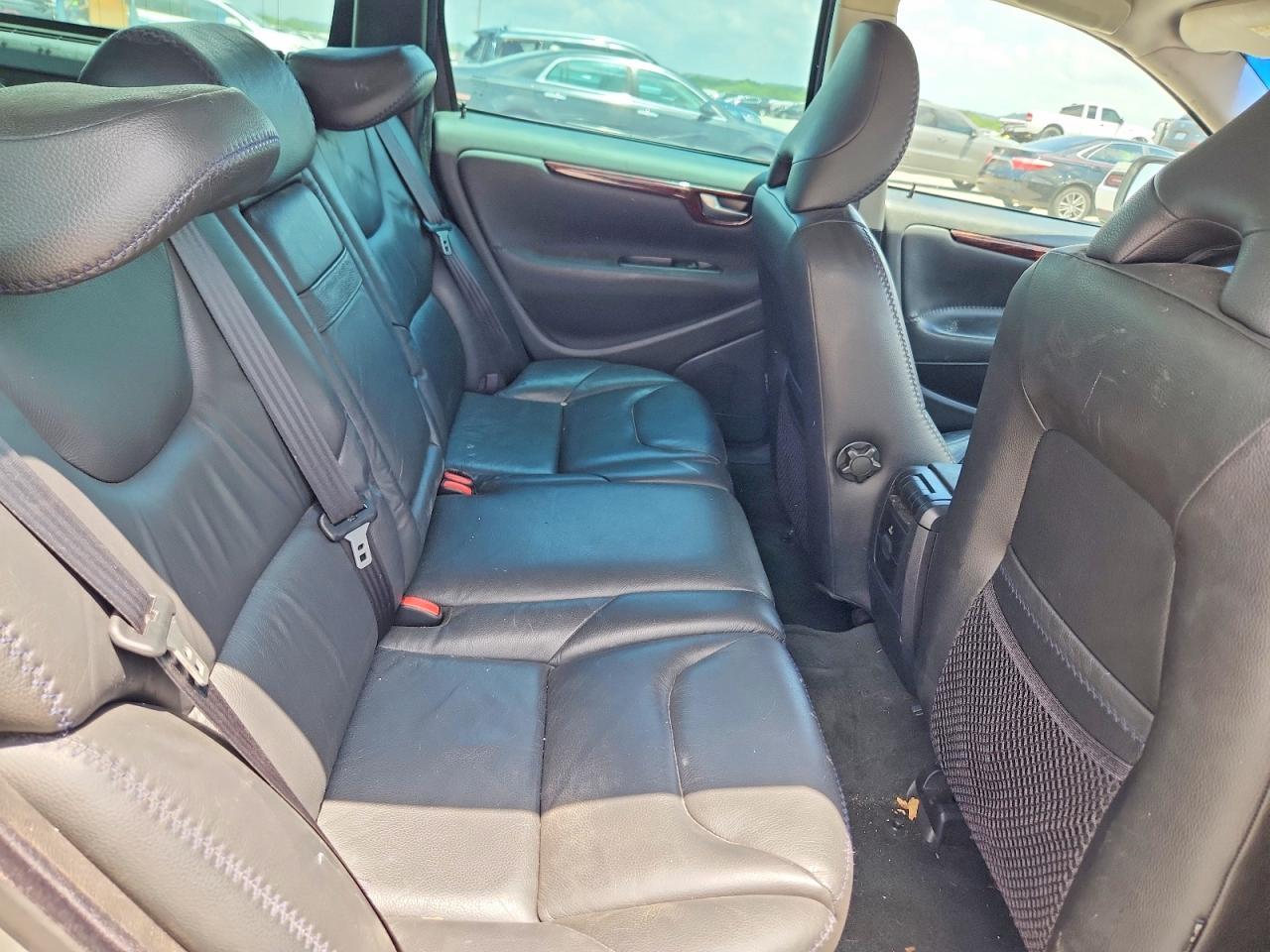 2007 VOLVO XC70