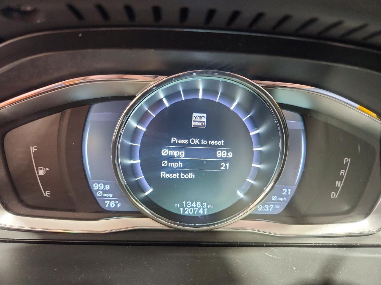 2016 VOLVO XC70