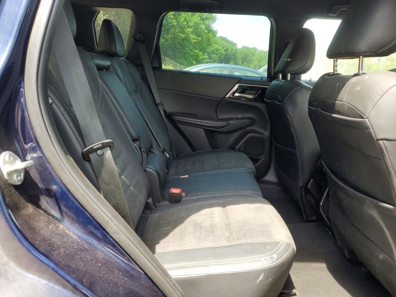 2023 MITSUBISHI outlander