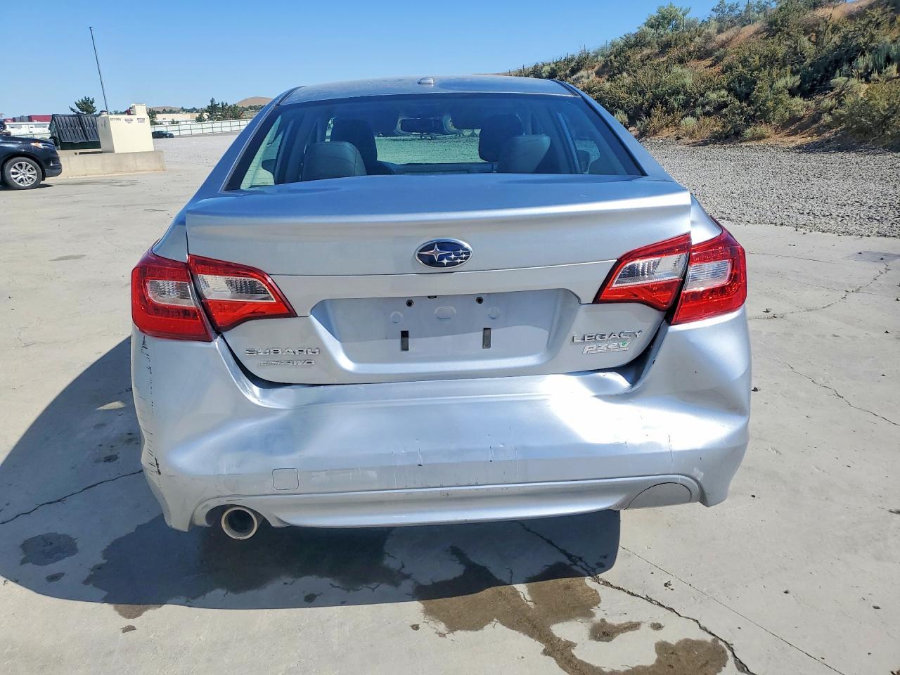 2015 SUBARU Legacy