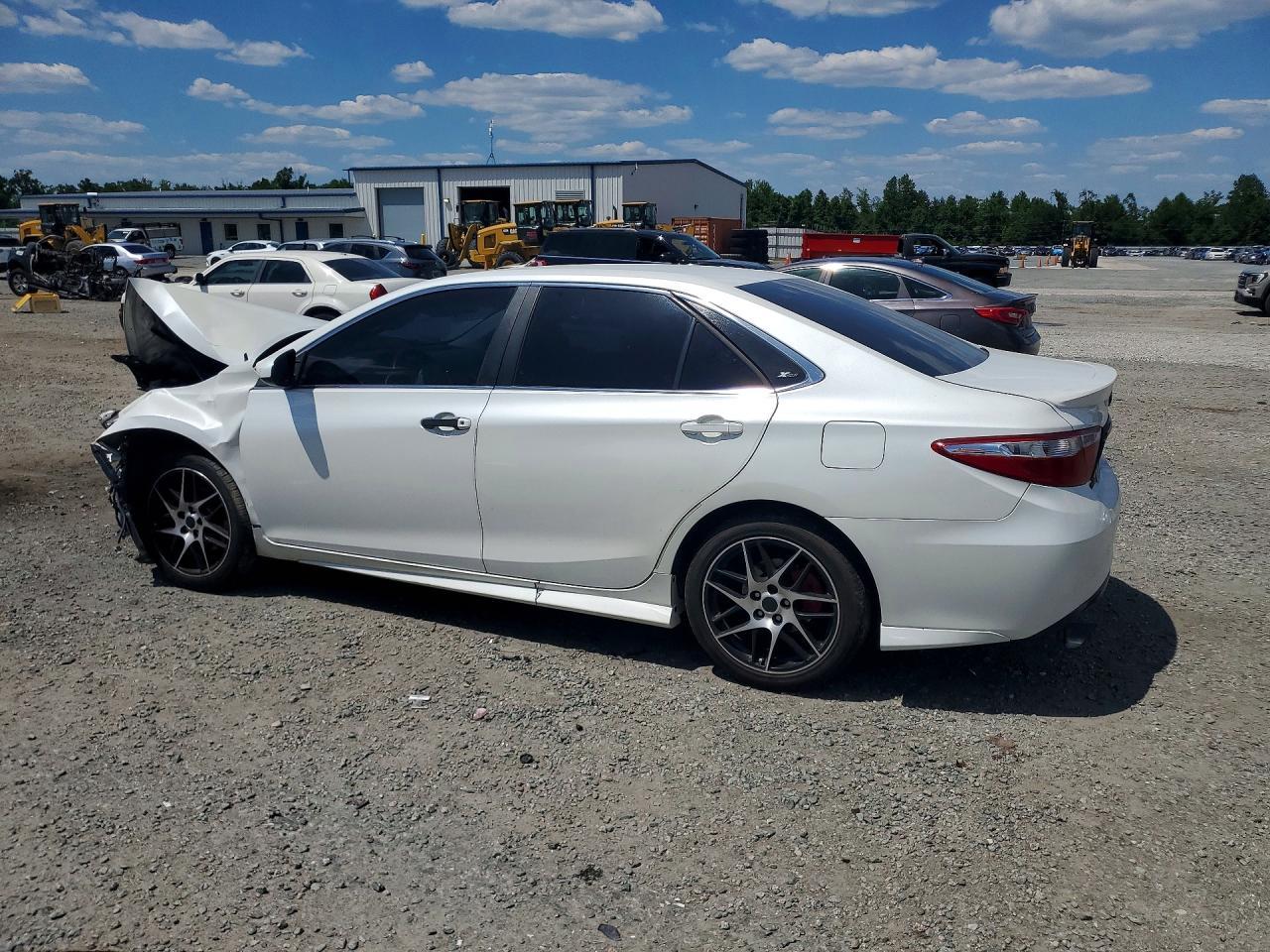 2016 TOYOTA CAMRY