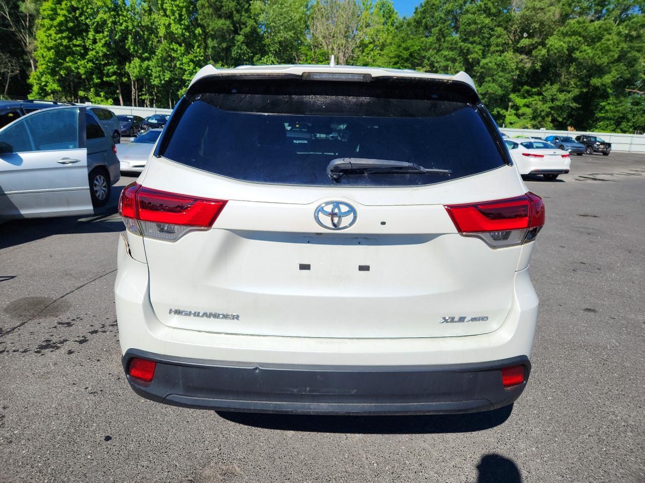 2019 TOYOTA HIGHLANDER